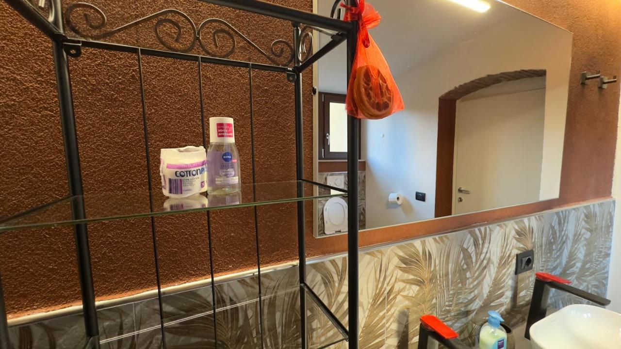 Suite Stylish & Cozy Apartment In The Heart Of Флоренція Екстер'єр фото