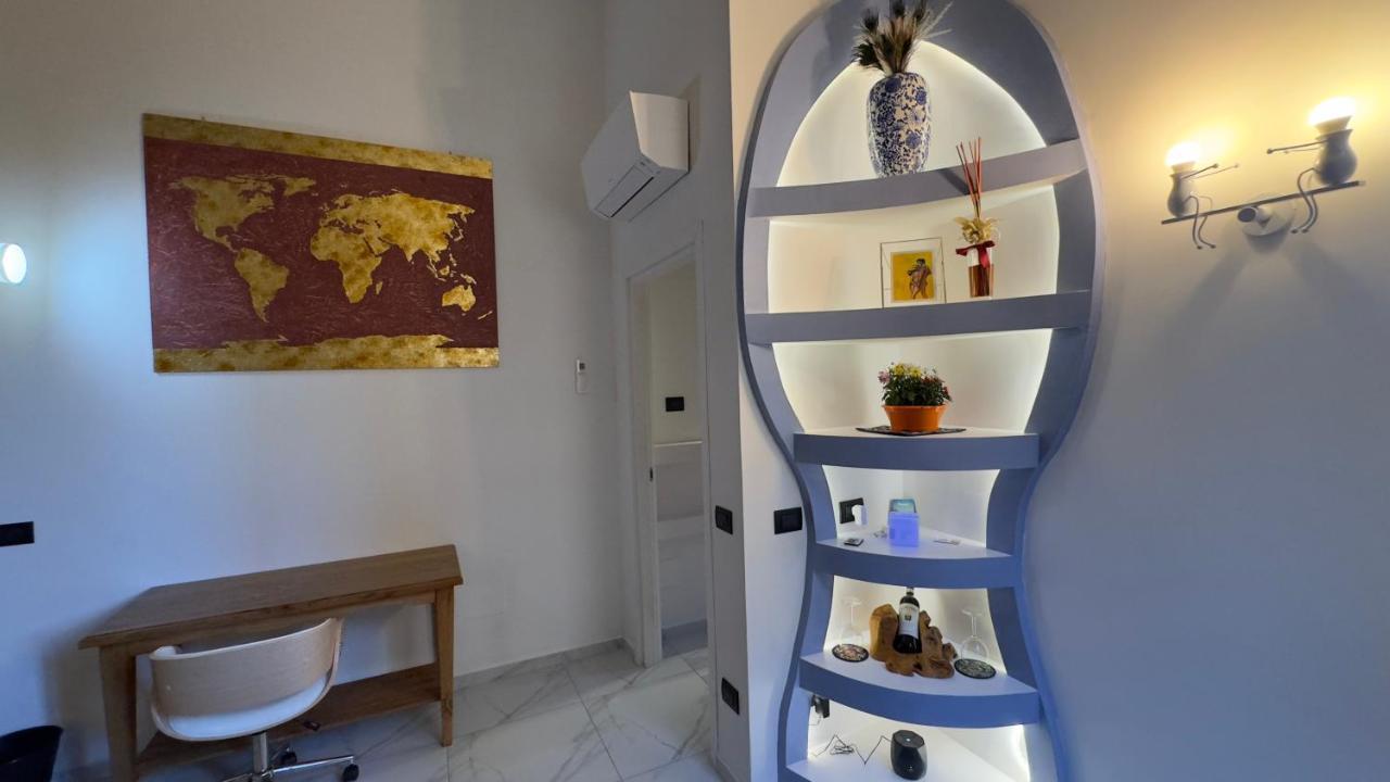Suite Stylish & Cozy Apartment In The Heart Of Флоренція Екстер'єр фото